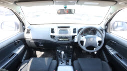 
										TOYOTA HILUX (PICKUP) full									