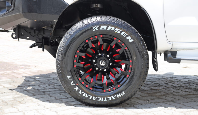 
								TOYOTA HILUX (PICKUP) full									