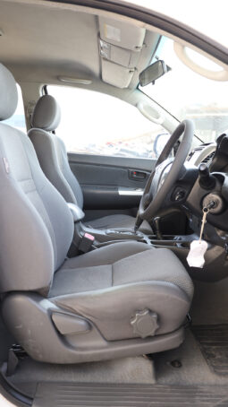 
										TOYOTA HILUX (PICKUP) full									