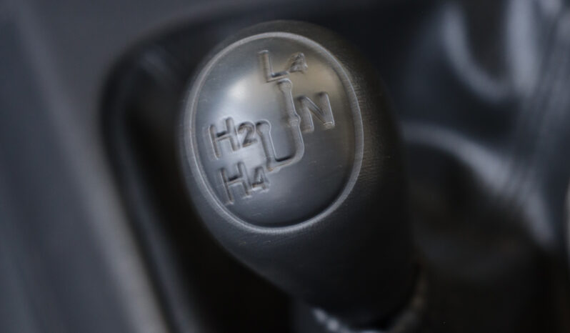 
								TOYOTA HILUX (PICKUP) full									