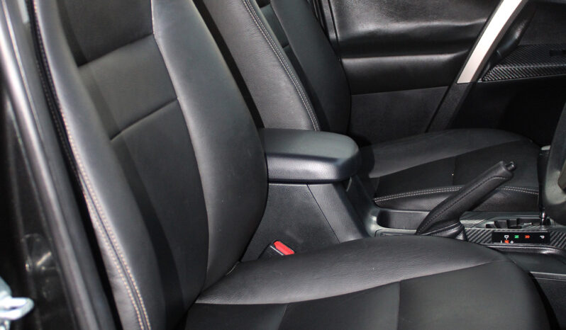 
								TOYOTA RAV4 full									