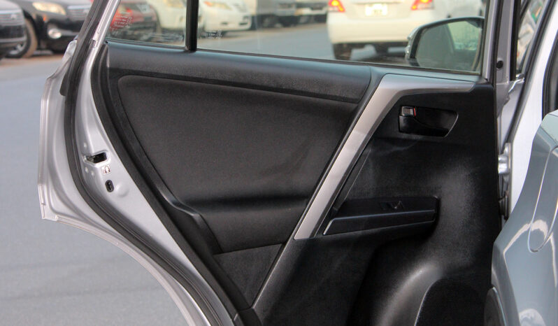 
								TOYOTA RAV4 full									