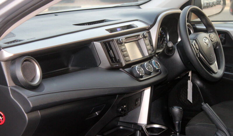 
								TOYOTA RAV4 full									