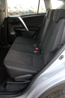 
										TOYOTA RAV4 full									