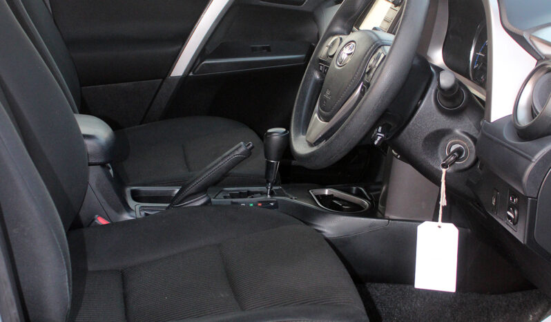 
								TOYOTA RAV4 full									